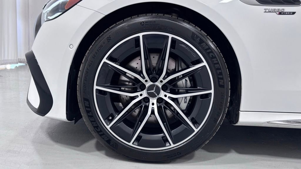 Certified 2025 Mercedes-Benz E 53 AMG e 4MATIC Sedan image 30