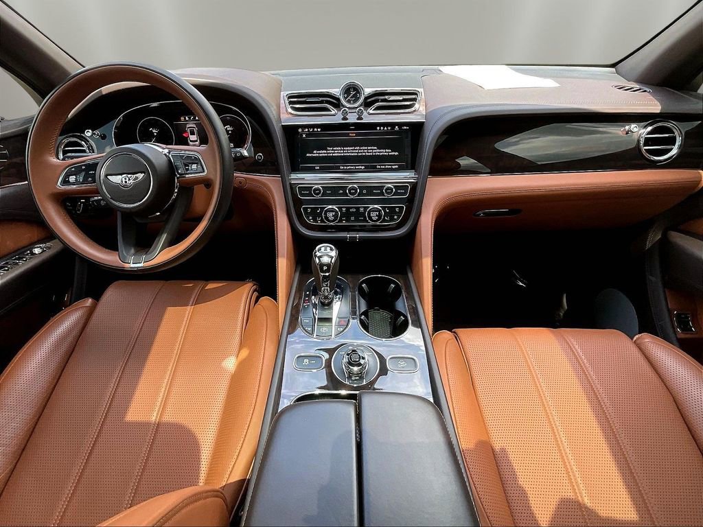 Used 2021 Bentley Bentayga AWD/4WD image 7