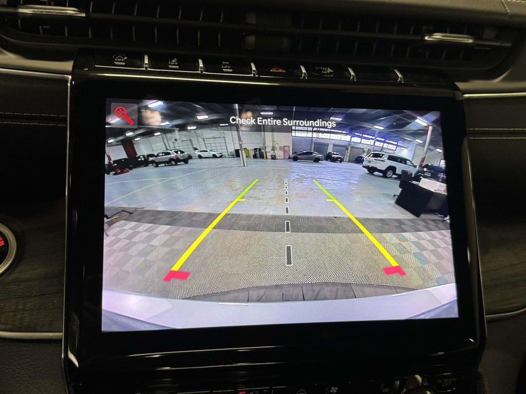 Used 2021 Jeep Grand Cherokee L Overland image 24