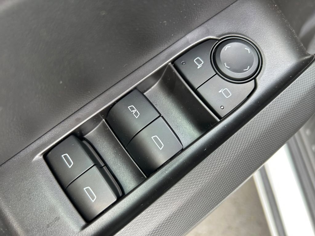 Used 2025 GMC Canyon Elevation w/ Convenience Package image 23