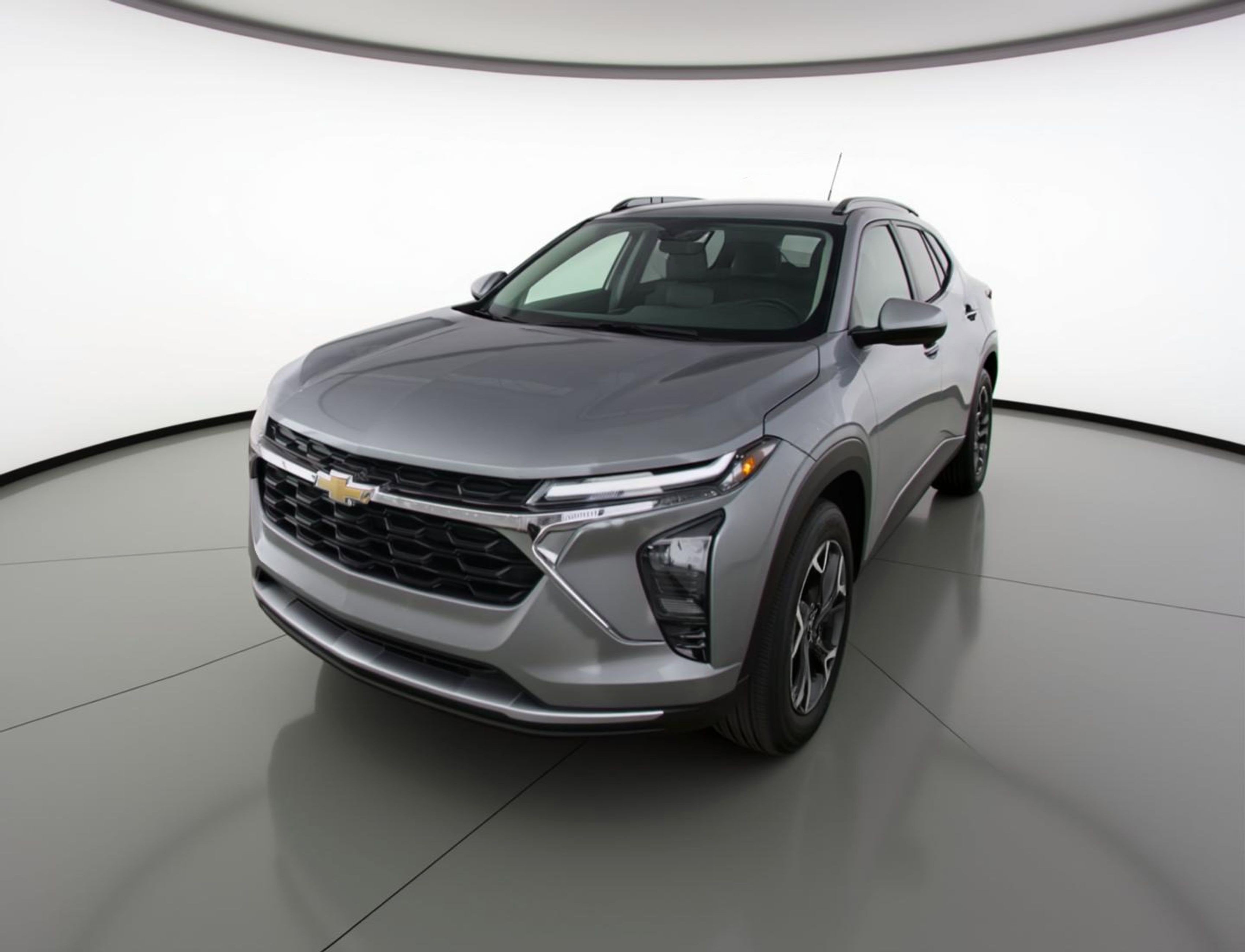 Used 2025 Chevrolet Trax LT image 3