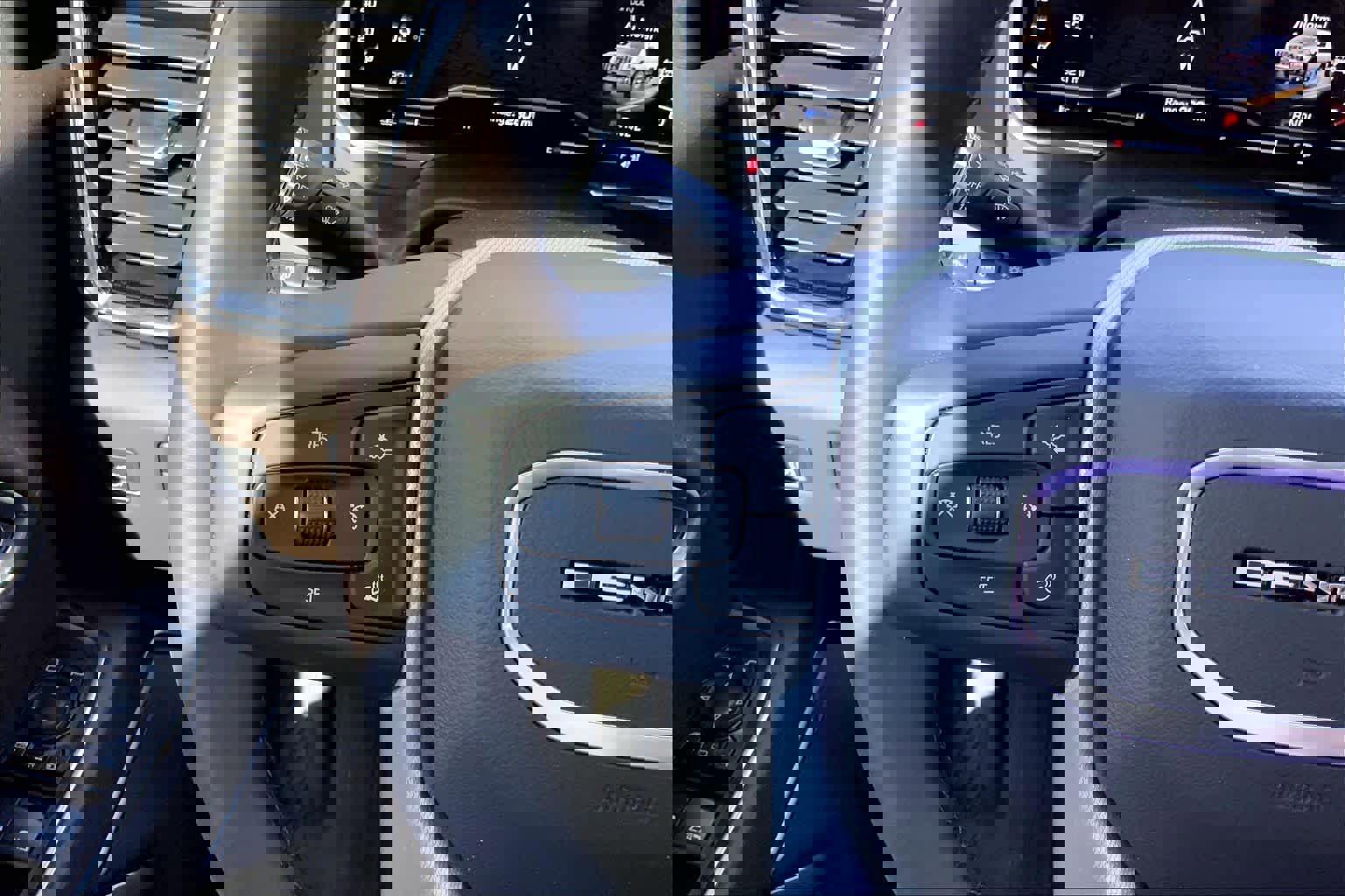 Used 2025 GMC Sierra 3500 Denali w/ Denali Reserve Package image 23