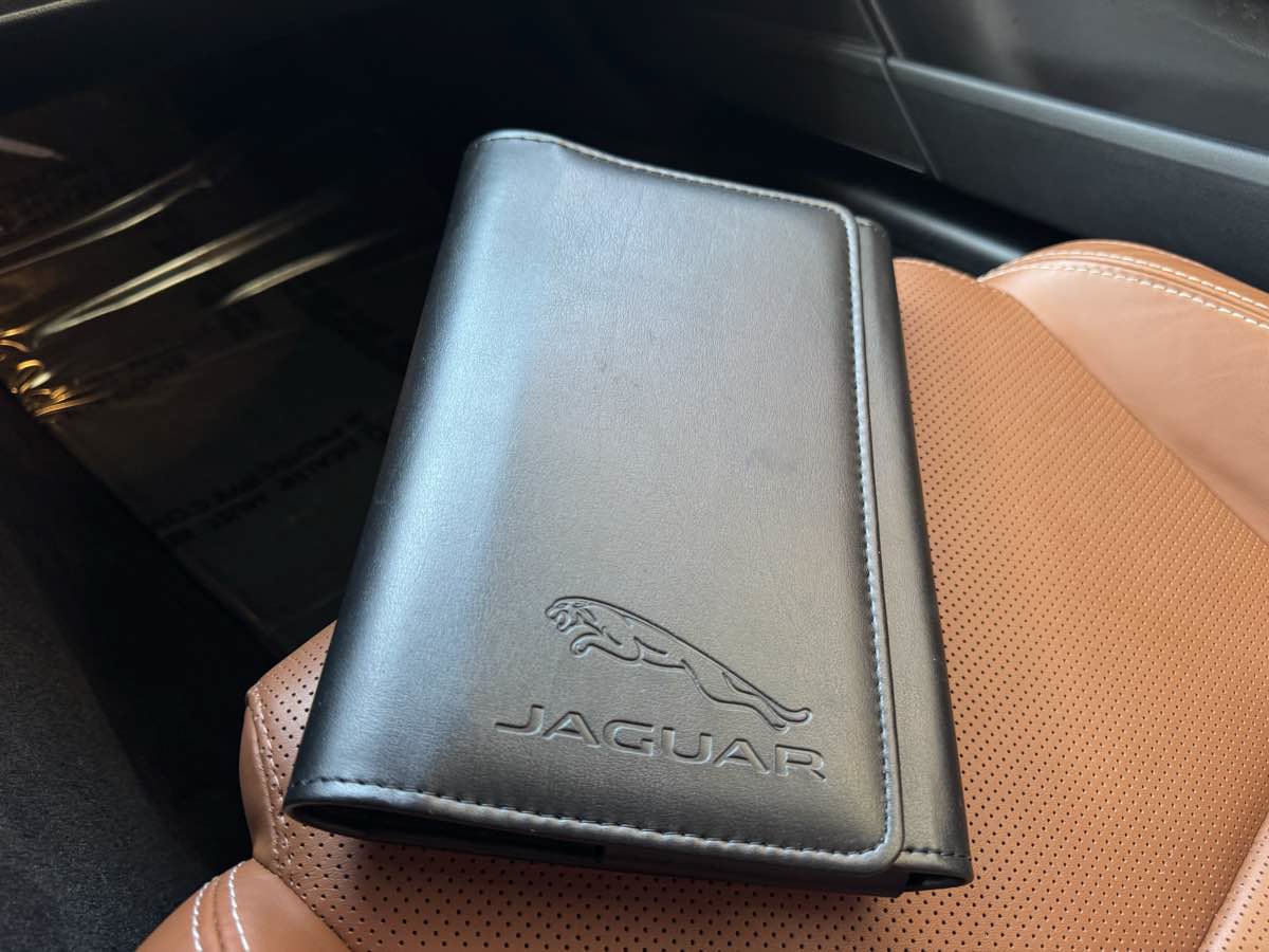 Used 2018 Jaguar F-TYPE Coupe RWD image 26