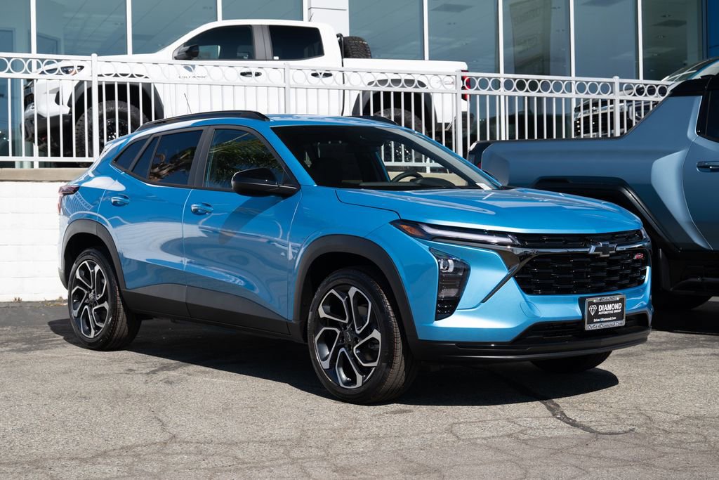 New 2026 Chevrolet Trax RS w/ Driver Confidence Package FWD image 2