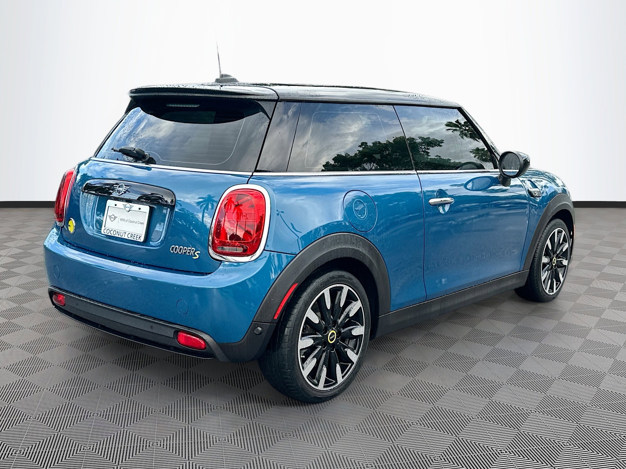 Used 2024 MINI Cooper SE image 7