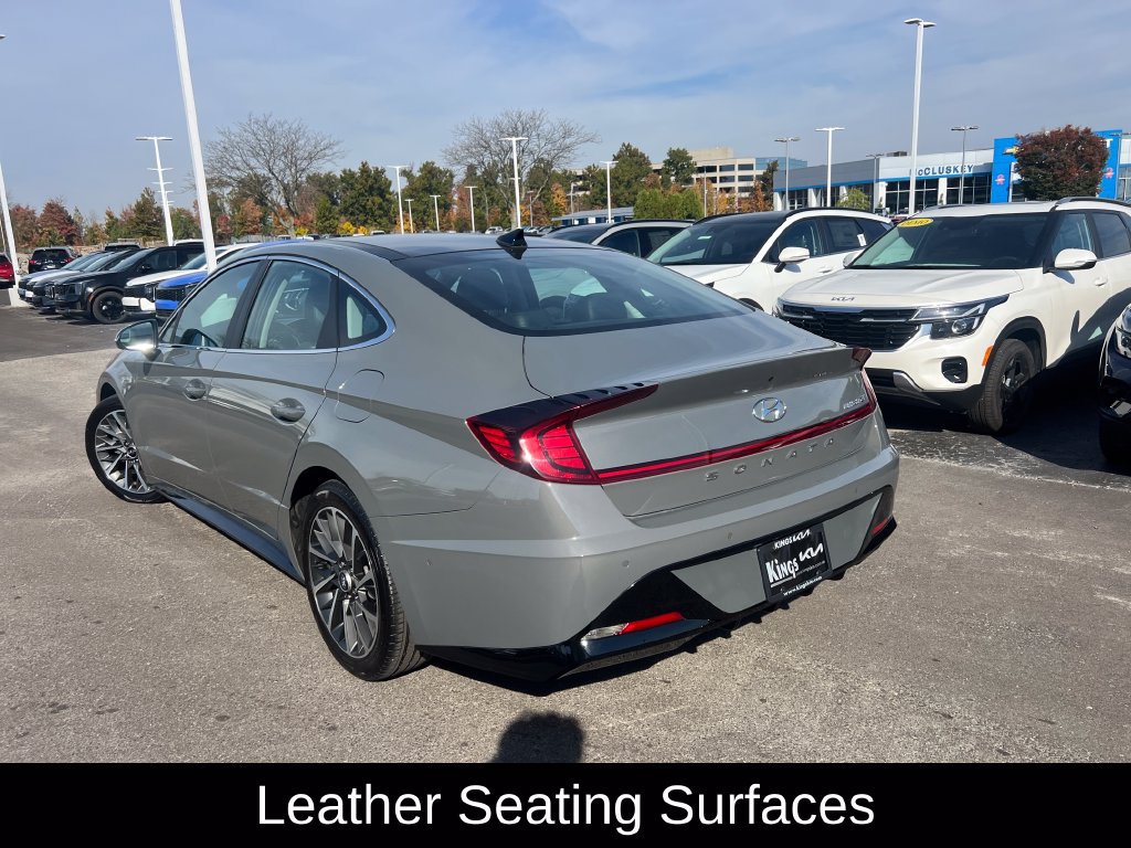 Used 2022 Hyundai Sonata Limited w/ Preferred Accessory Package FWD image 5