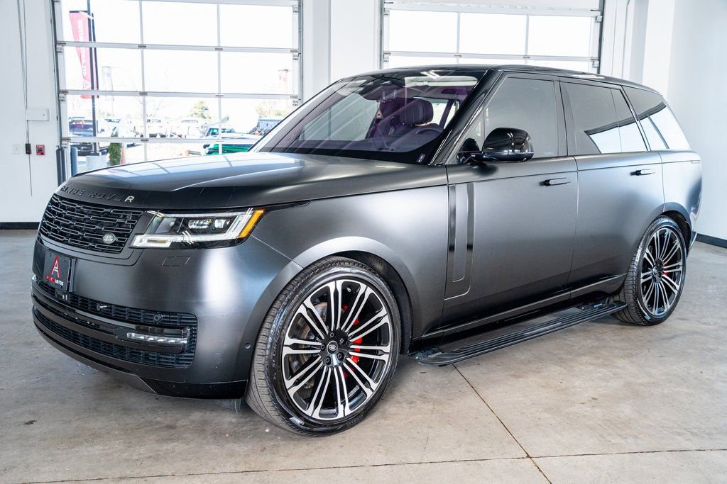 Used 2022 Land Rover Range Rover SE image 11