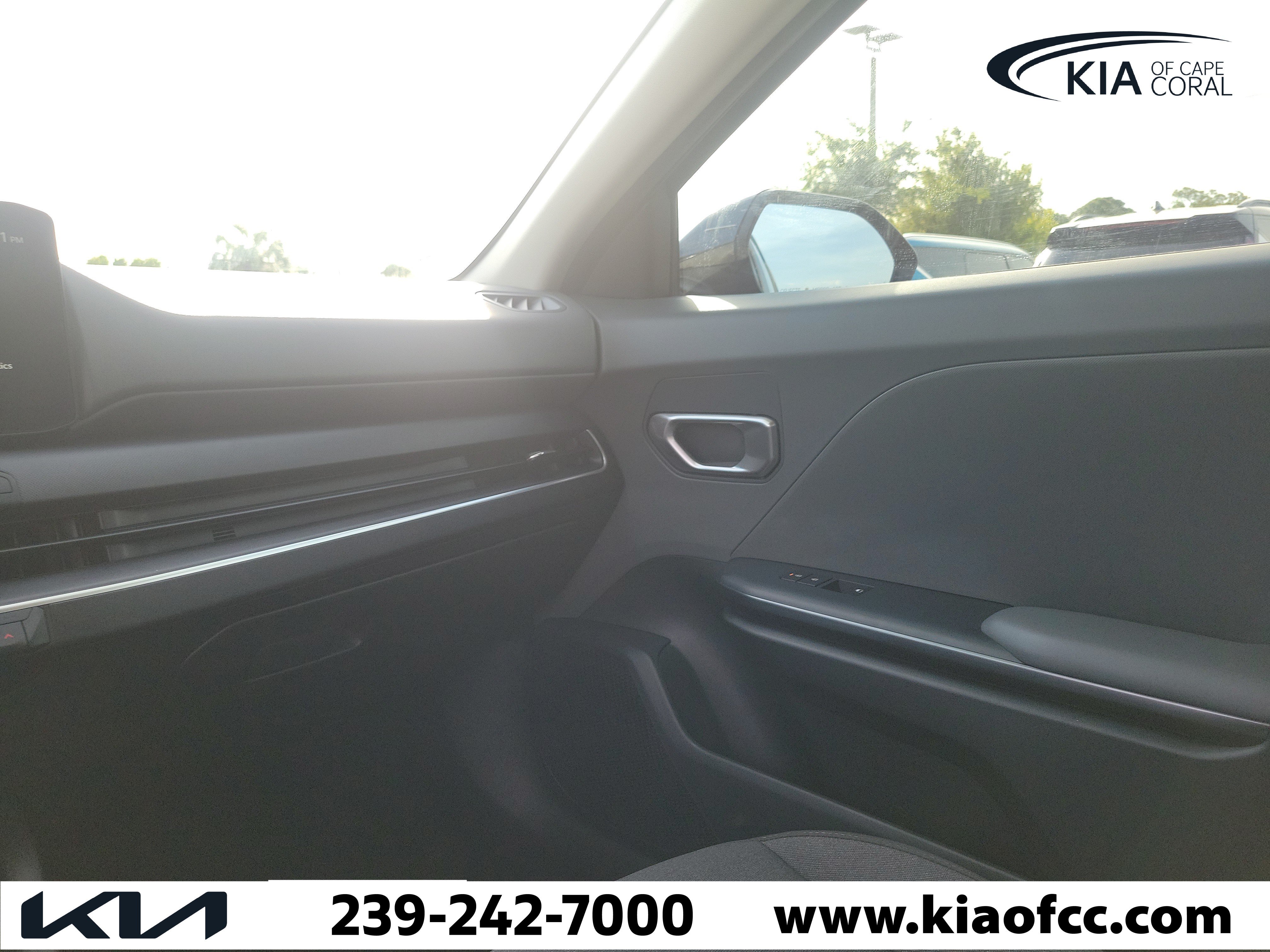 Used 2025 Kia K4 FWD image 16