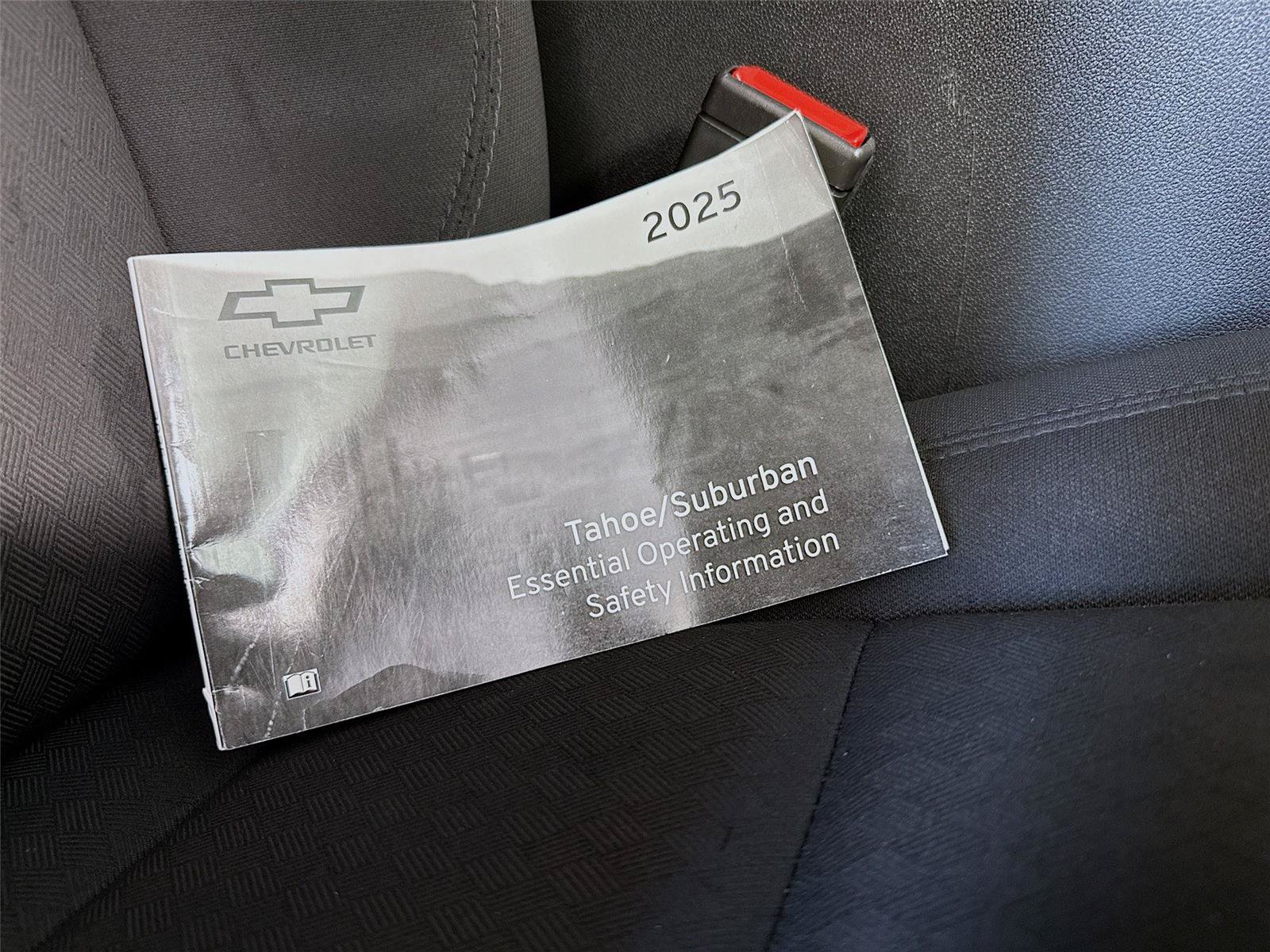 Used 2025 Chevrolet Tahoe LS RWD image 27