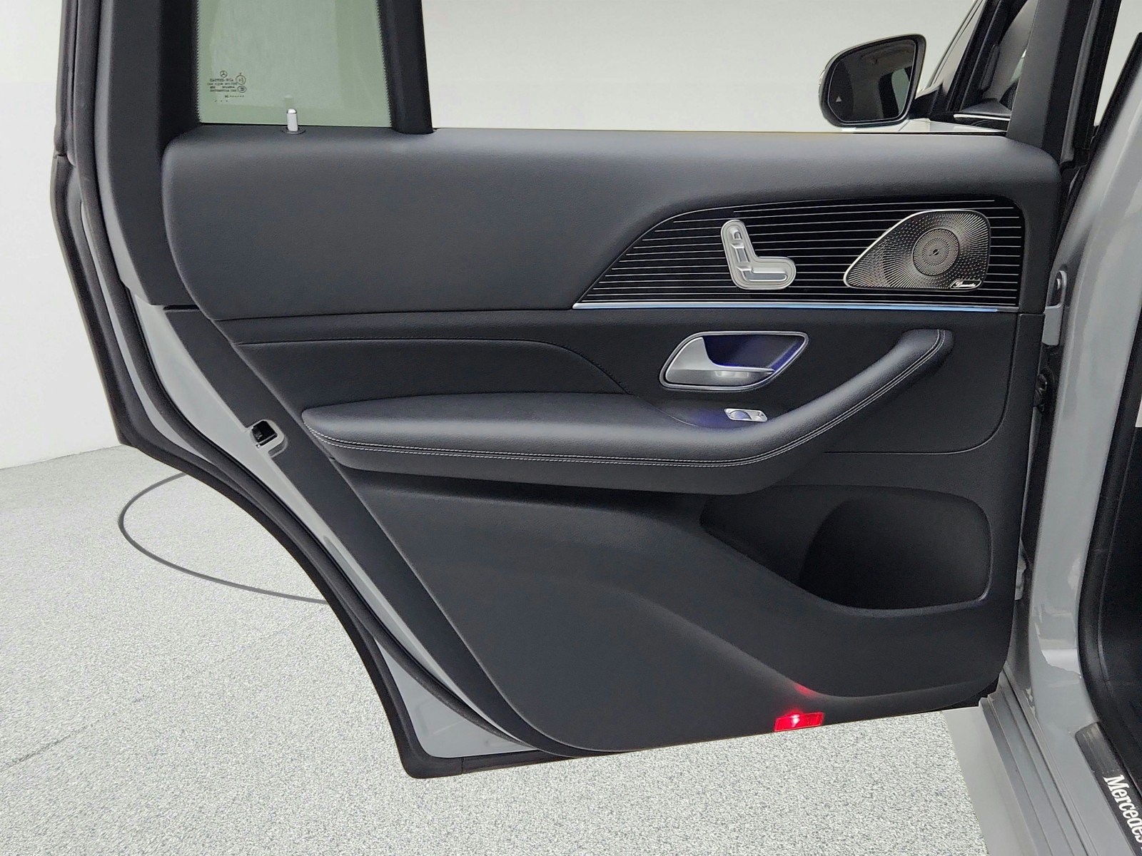 Certified 2024 Mercedes-Benz GLS 450 4MATIC image 29