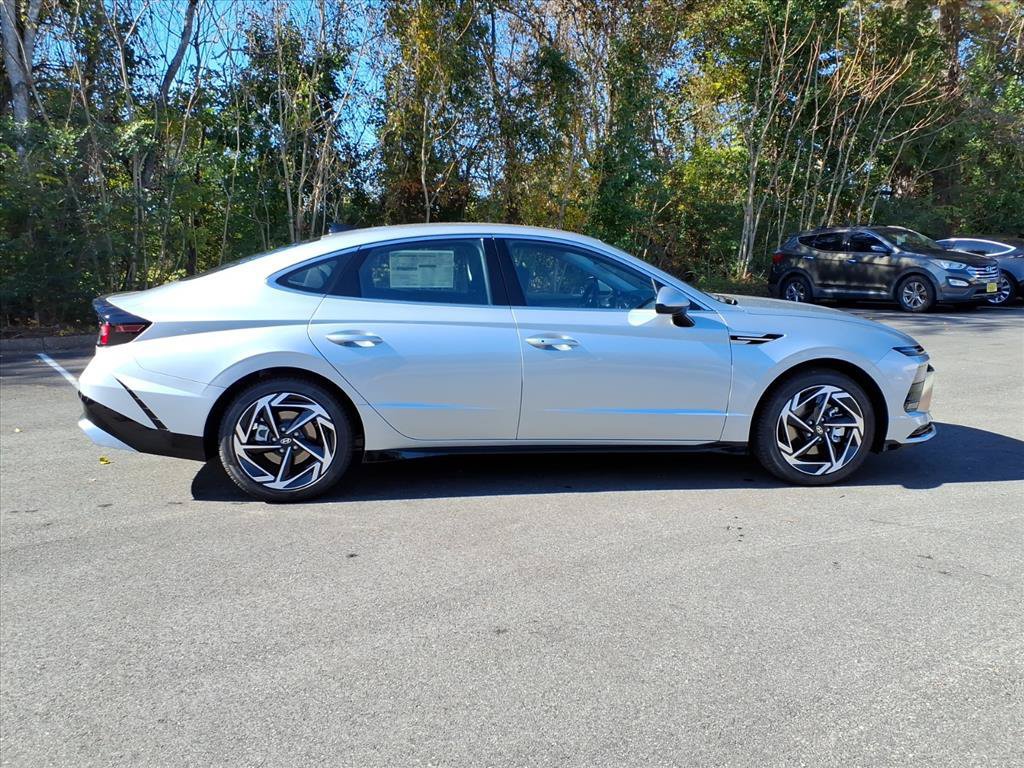 New 2026 Hyundai Sonata SEL FWD image 4