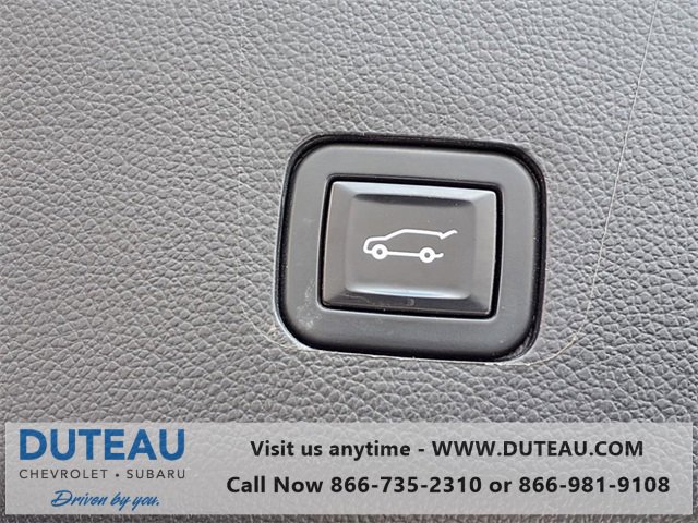 Used 2021 Chevrolet Traverse LT image 9