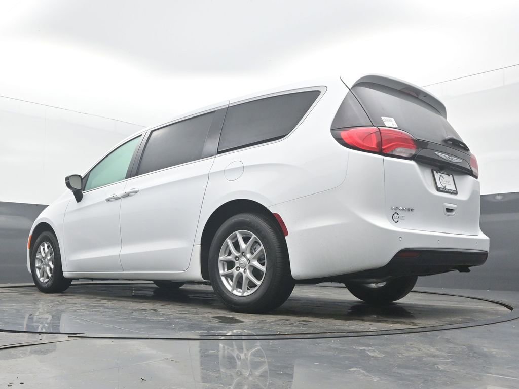 New 2026 Chrysler Voyager LX FWD image 48