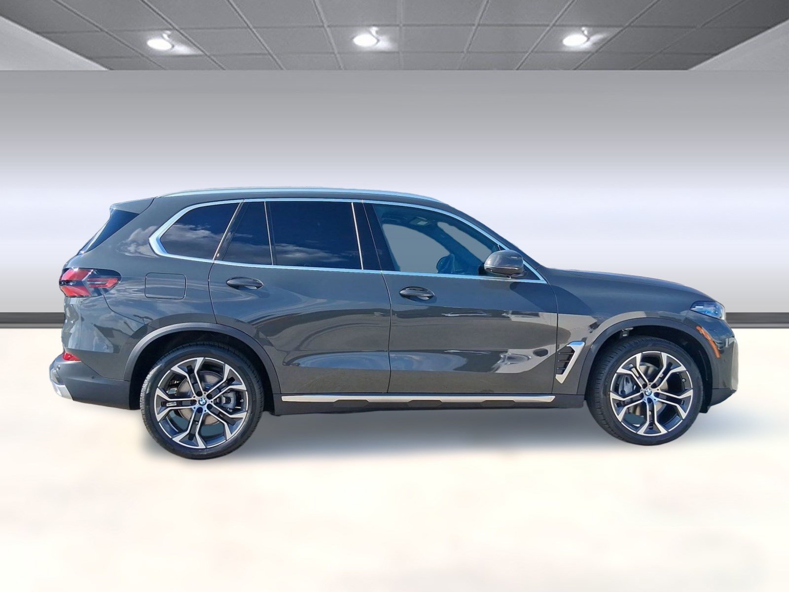 Used 2026 BMW X5 sDrive40i w/ Climate Comfort Package RWD image 8
