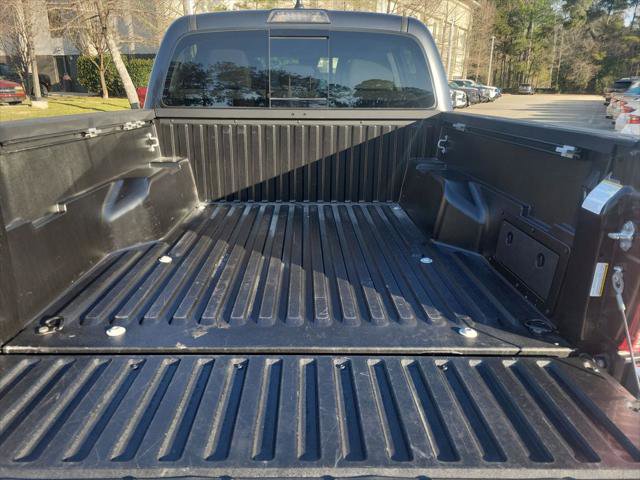 Certified 2022 Toyota Tacoma SR5 image 30