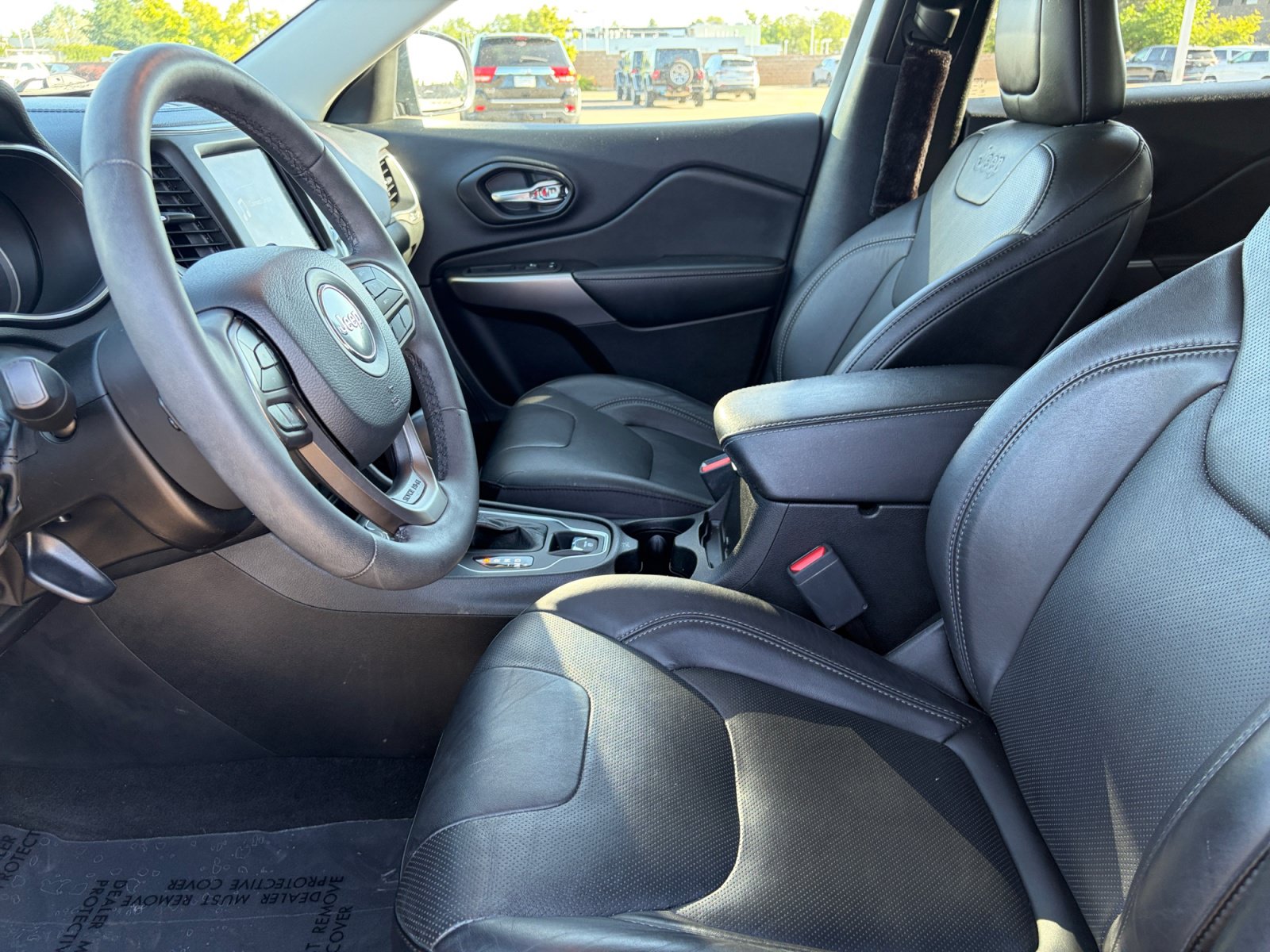Used 2021 Jeep Cherokee Latitude Lux AWD/4WD image 17