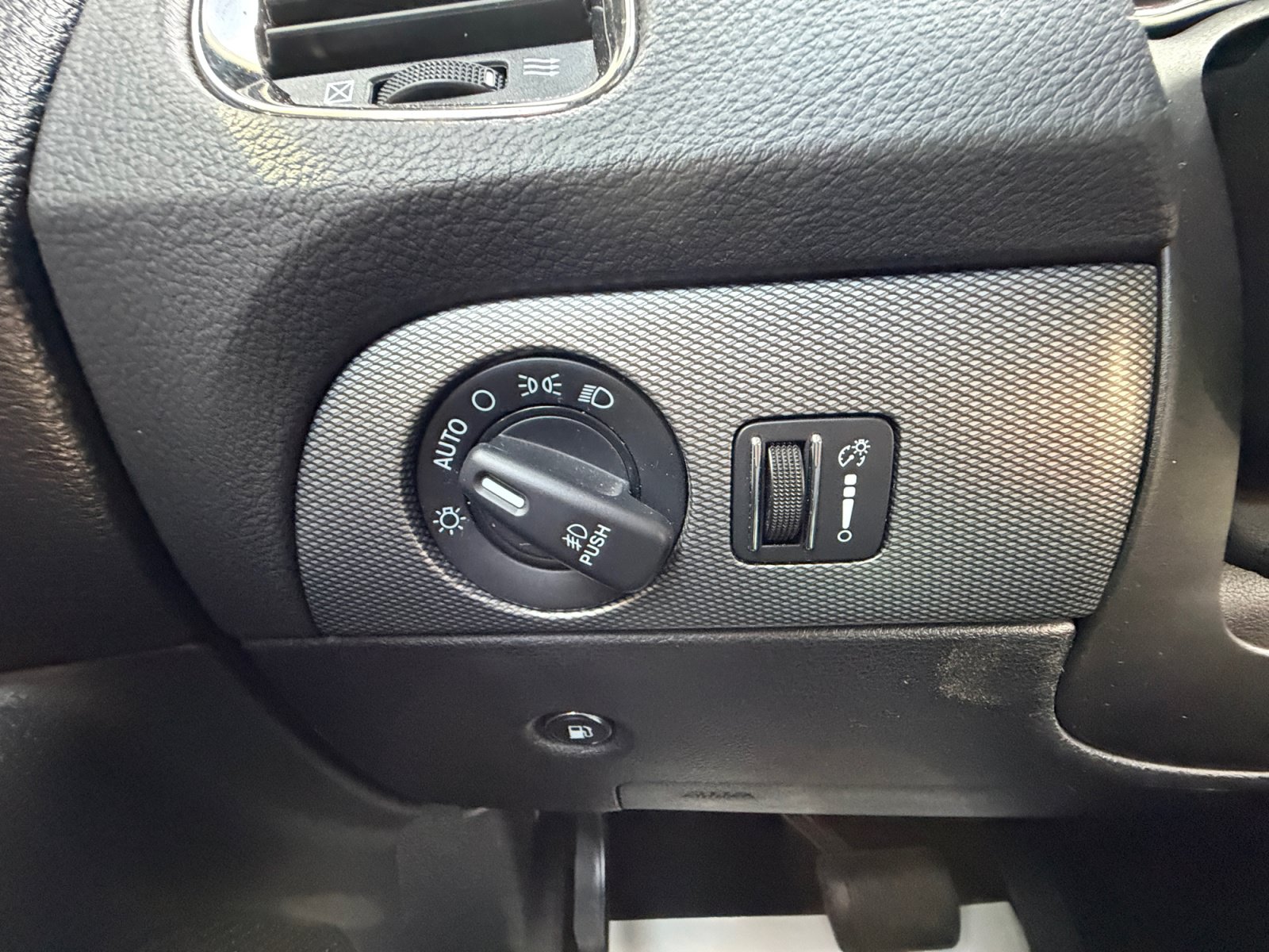 Used 2020 Dodge Durango R/T AWD/4WD image 29