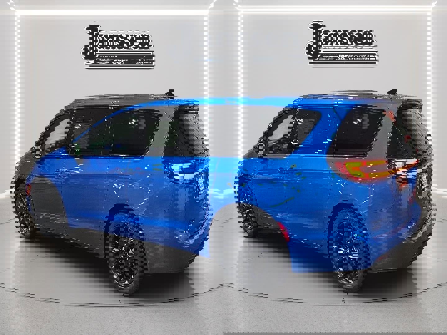 New 2026 Chrysler Pacifica Select image 3