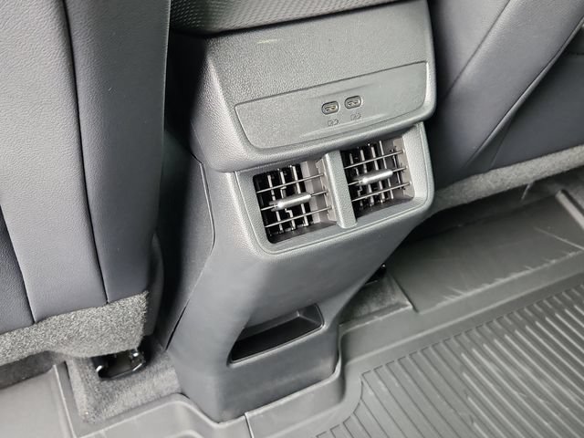 New 2027 Chevrolet Equinox RS w/ Safety and Technology Package FWD image 16