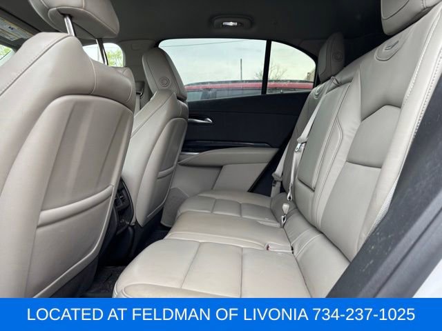 Used 2020 Cadillac XT4 Premium Luxury w/ Cold Weather Package AWD/4WD image 9