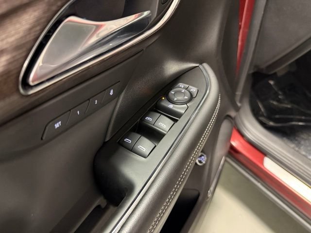 Used 2023 Buick Envision Avenir AWD/4WD image 13