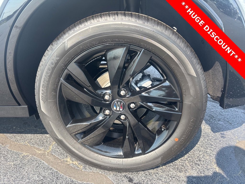 New 2026 Buick Encore GX Sport Touring w/ Black Roof Package image 5