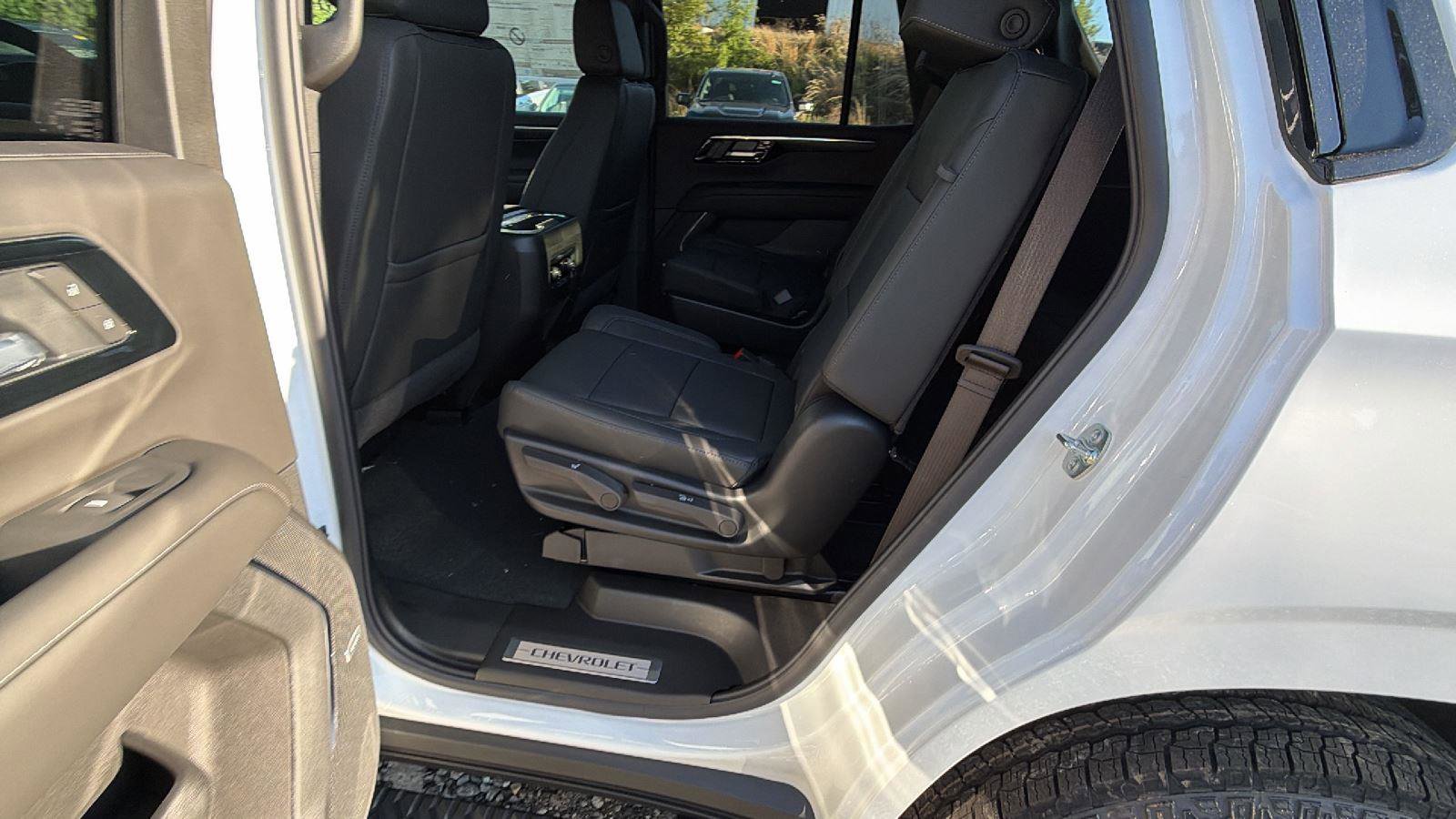 New 2026 Chevrolet Tahoe Z71 w/ Comfort Package AWD/4WD image 17