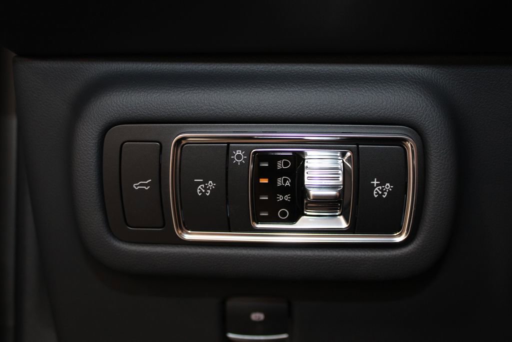 New 2026 Lincoln Nautilus Premier w/ Equipment Group 102A image 43