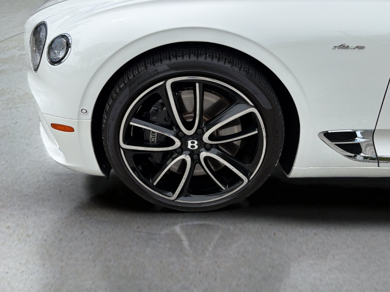 Certified 2023 Bentley Continental GT V8 AWD/4WD image 6