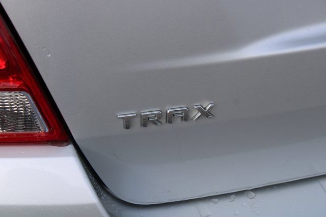 Used 2022 Chevrolet Trax LT w/ LT Convenience Package FWD image 10
