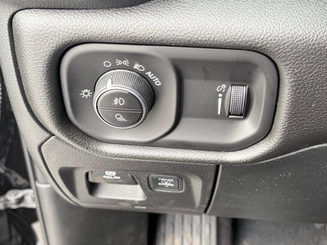 New 2026 RAM 1500 Express AWD/4WD image 25