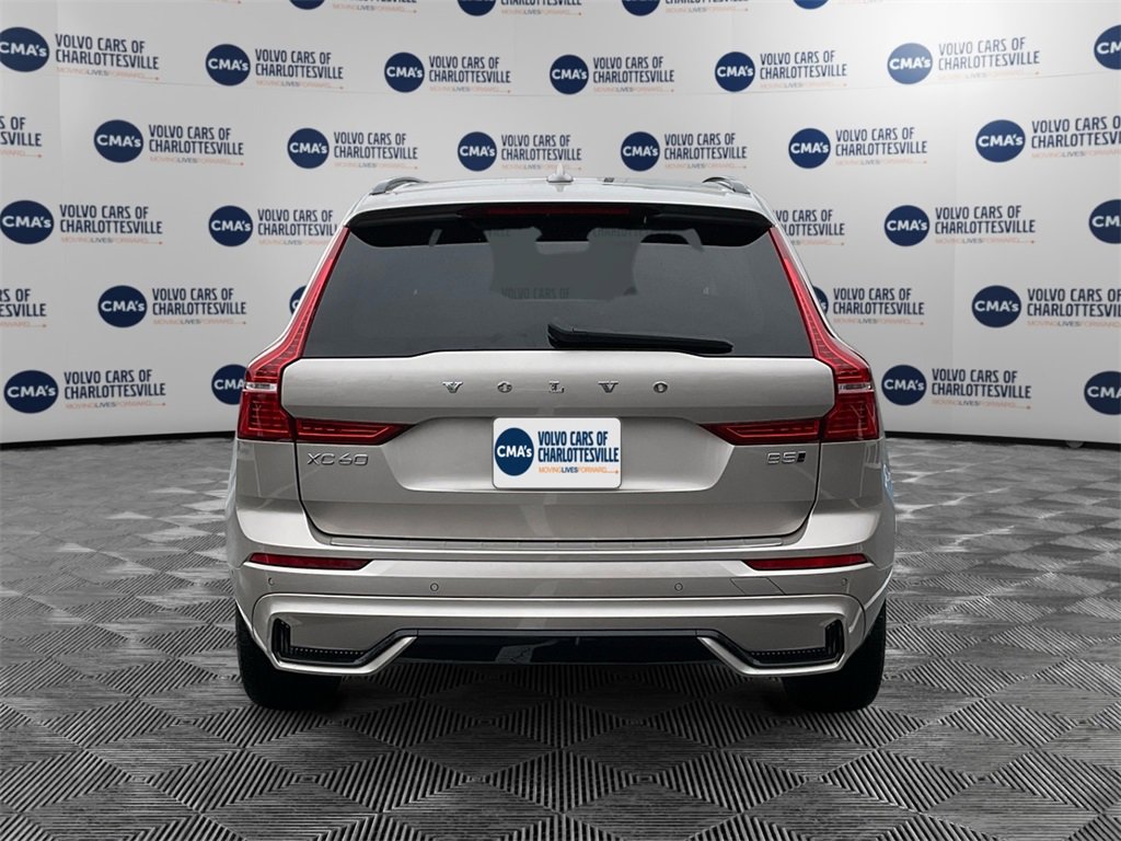 Certified 2023 Volvo XC60 B5 Plus w/ Climate Package image 4