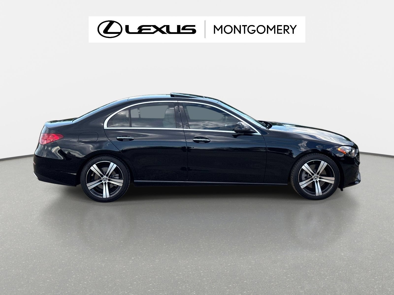 Used 2022 Mercedes-Benz C 300 Sedan image 2