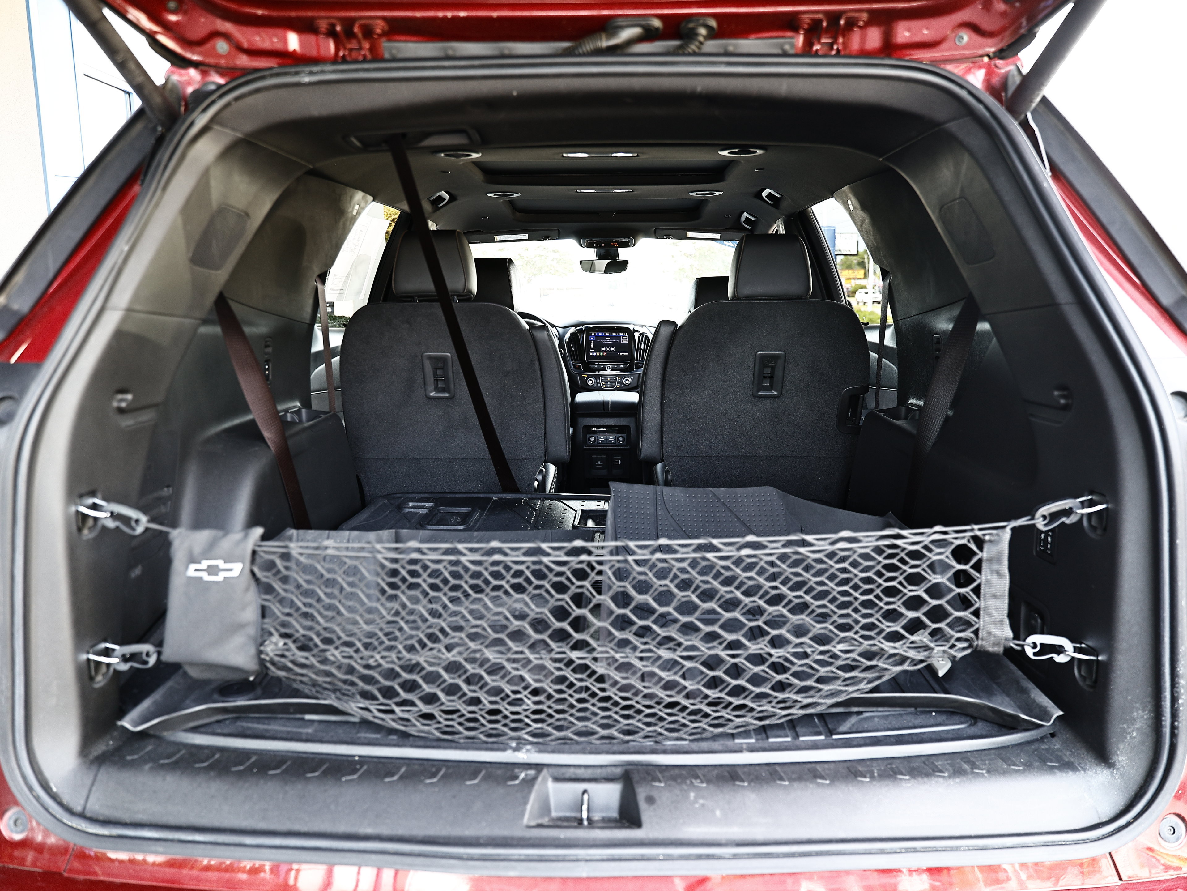 Used 2022 Chevrolet Traverse High Country w/ LPO, Floor Liner Package AWD/4WD image 31