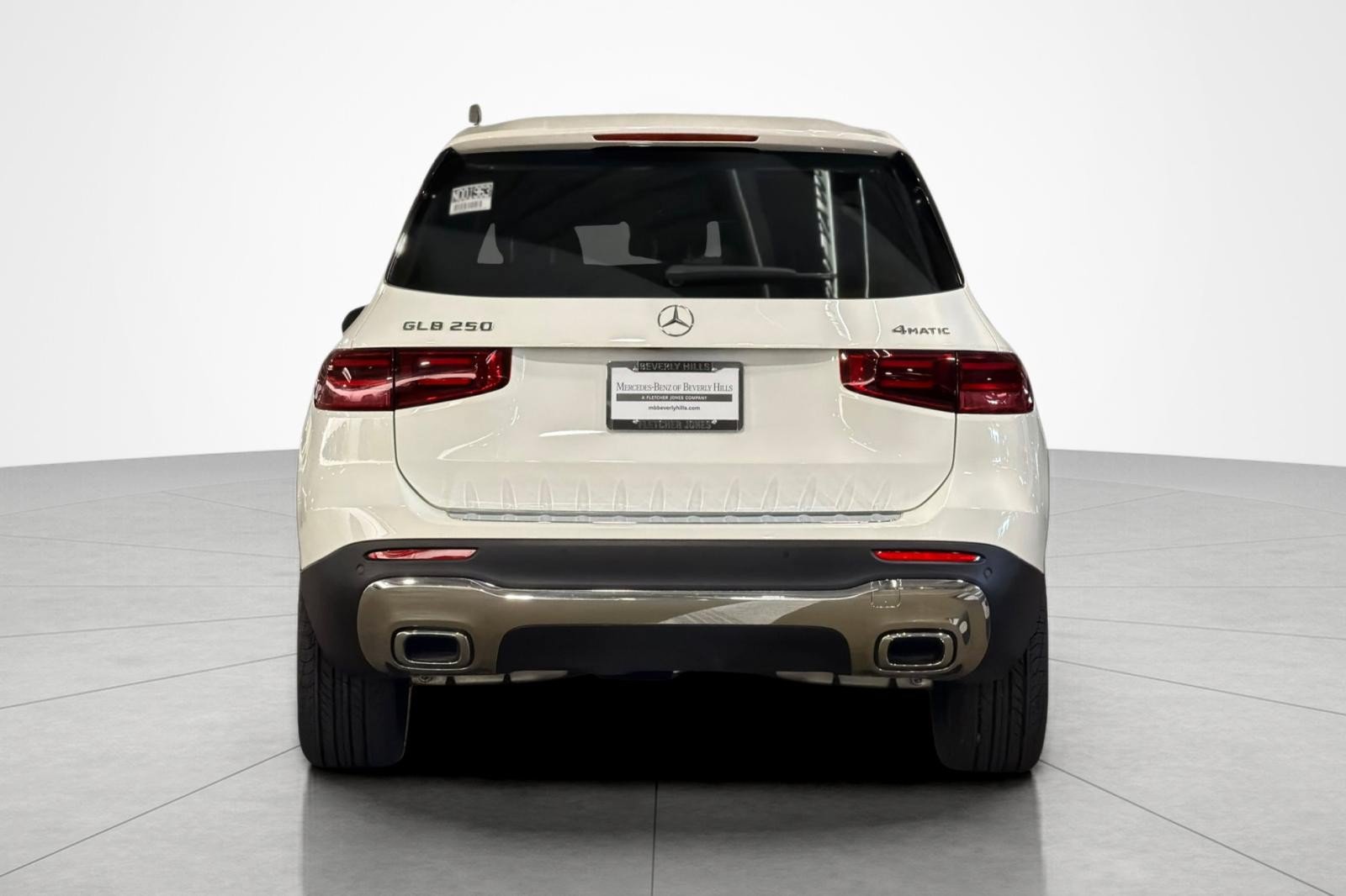 New 2026 Mercedes-Benz GLB 250 4MATIC image 4