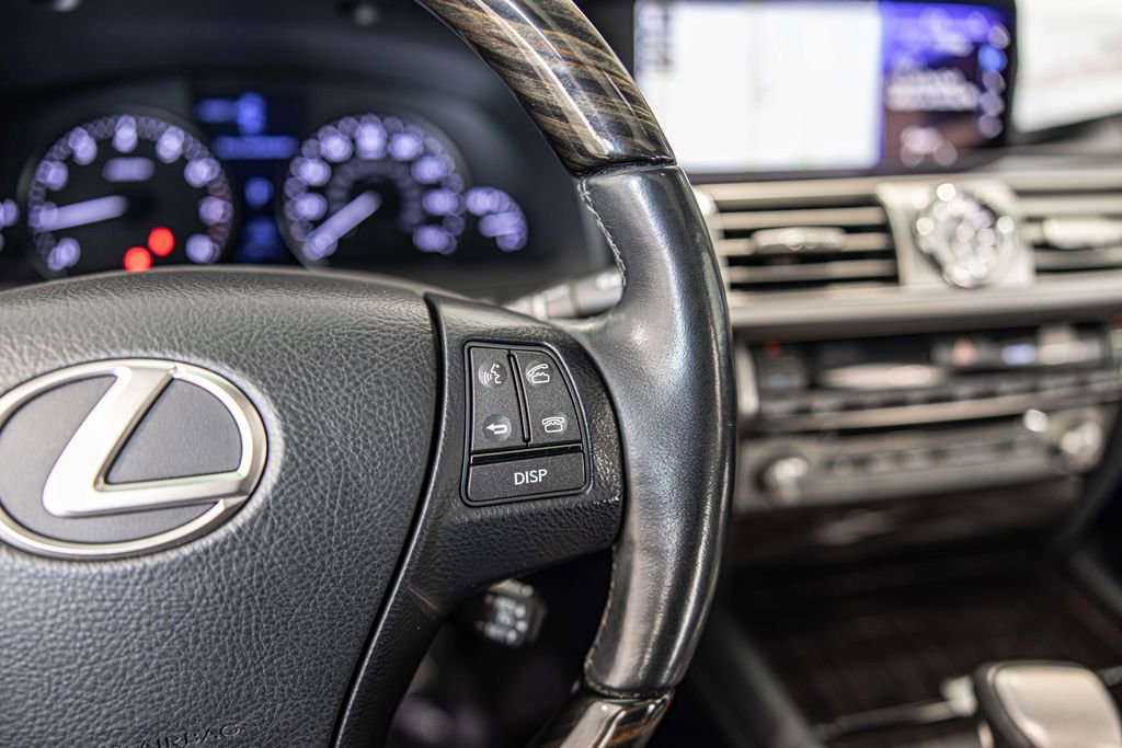 Used 2017 Lexus LS 460 w/ Comfort Package image 26