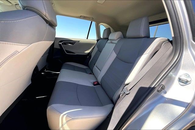 Used 2024 Toyota RAV4 Limited image 31