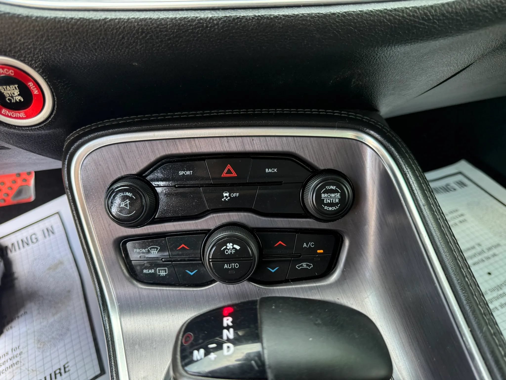 Used 2015 Dodge Challenger SXT RWD image 17