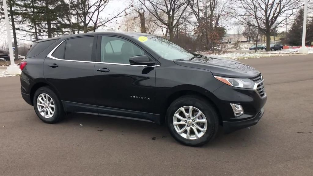 Used 2020 Chevrolet Equinox LT w/ Driver Convenience Package image 2