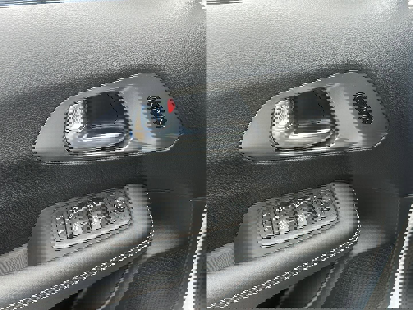 New 2026 Chrysler Pacifica Select image 18