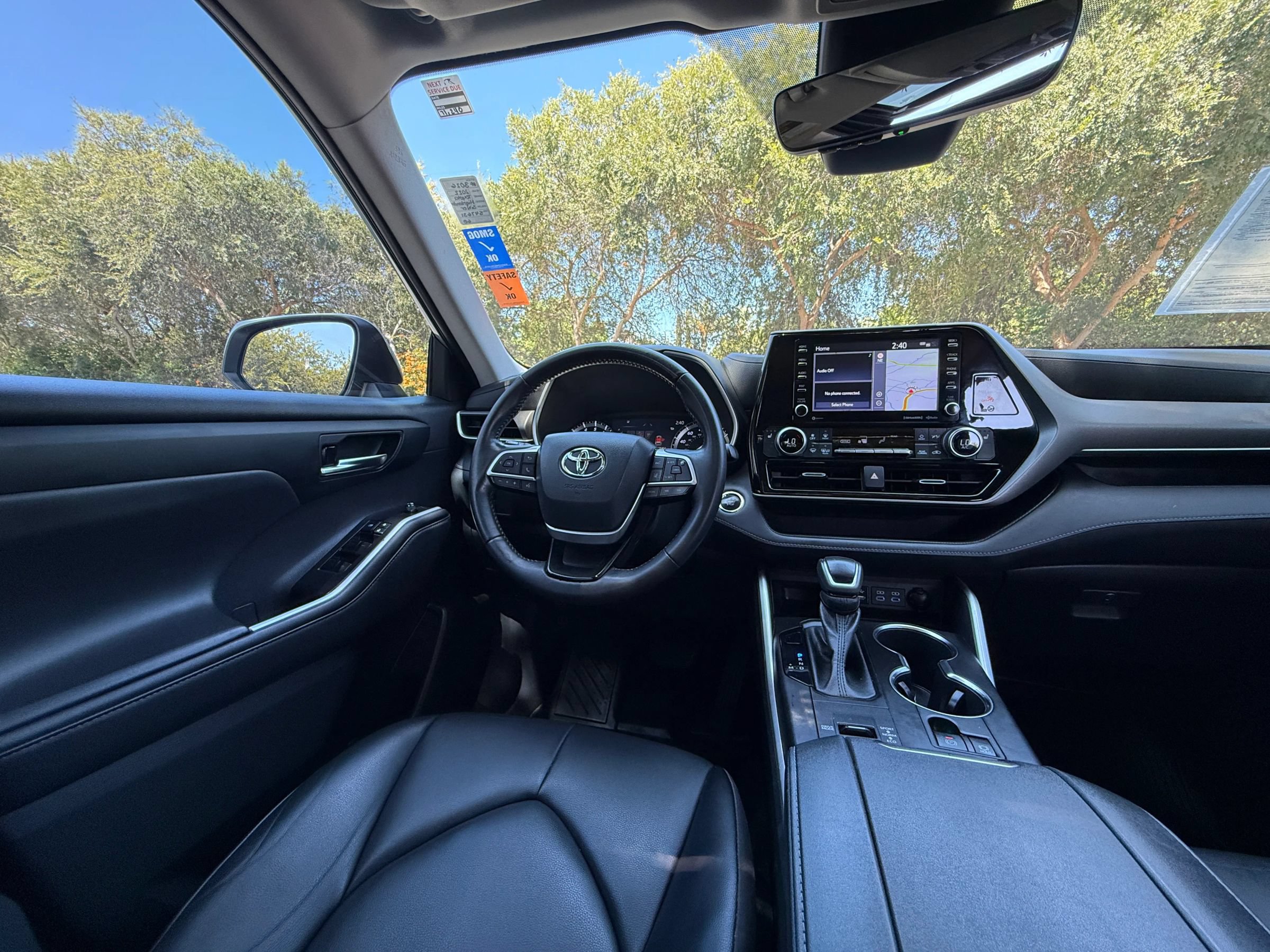 Used 2022 Toyota Highlander XLE FWD image 17