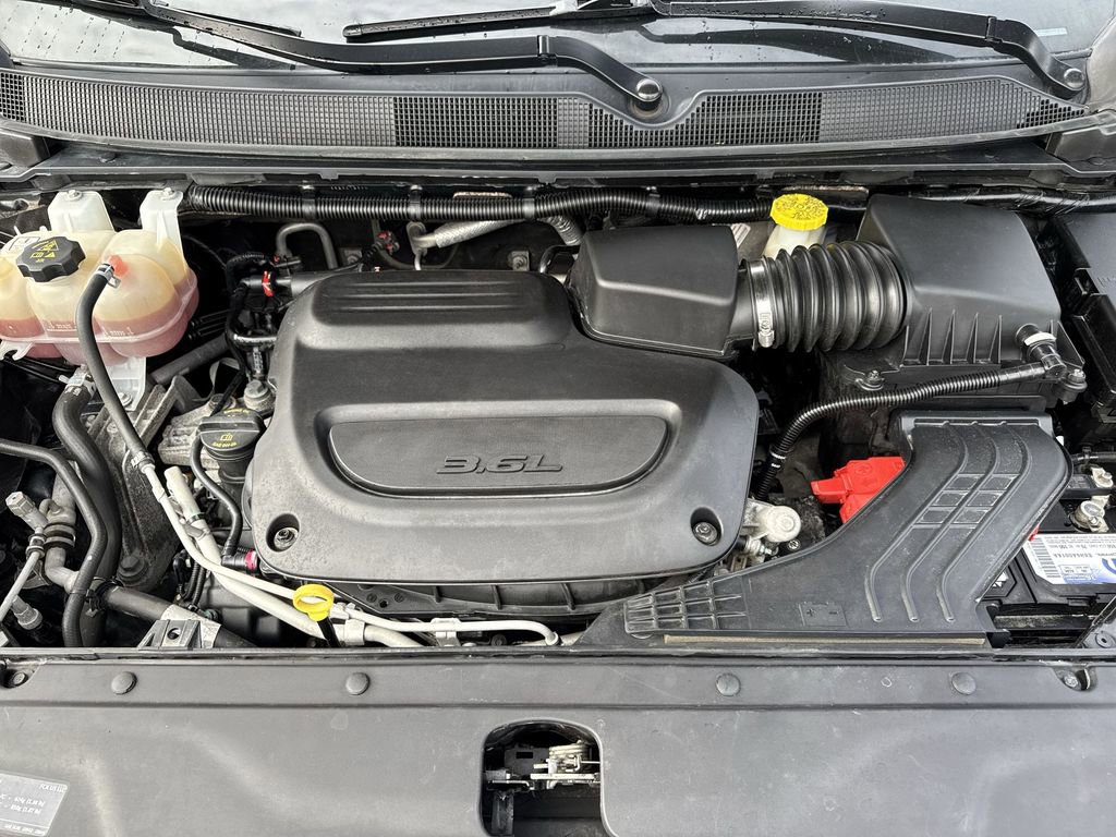 Used 2023 Chrysler Pacifica Touring-L image 26