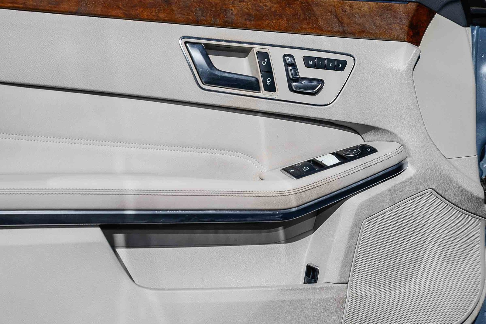 Used 2014 Mercedes-Benz E 350 Sedan image 20