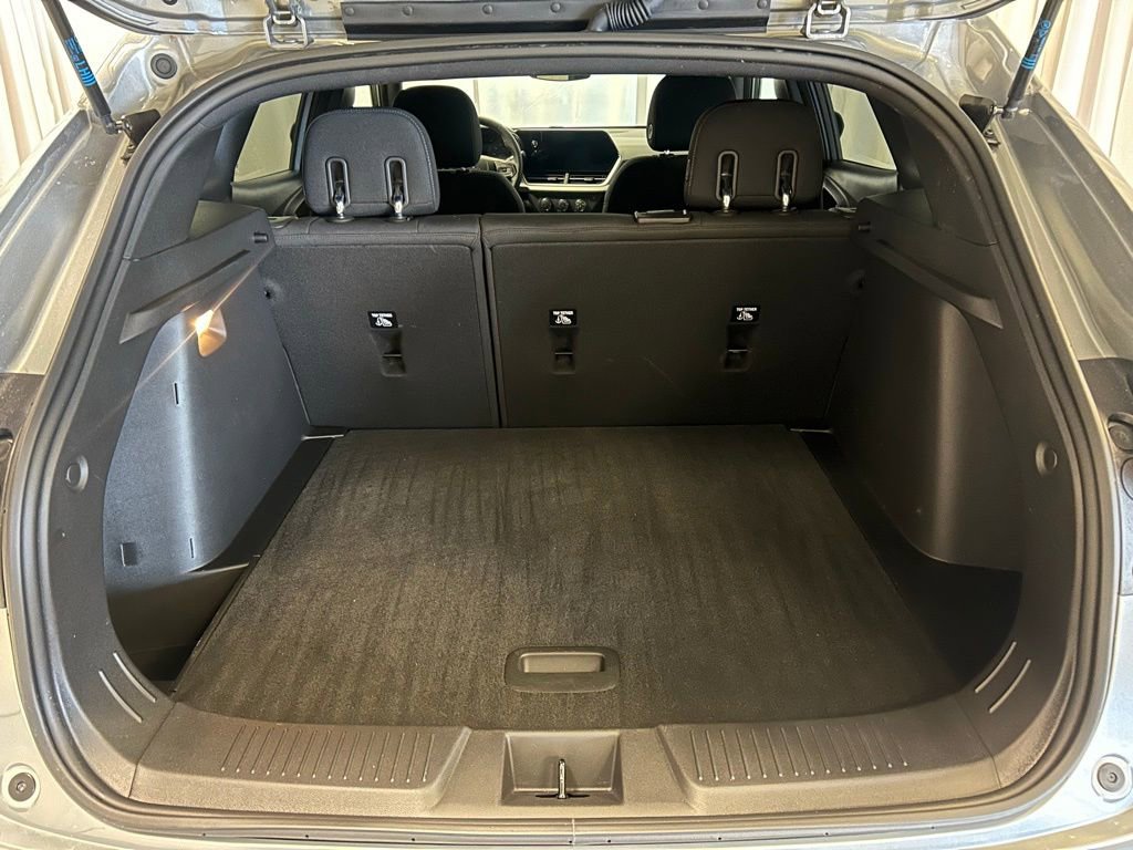 Used 2024 Chevrolet Trax RS w/ Driver Confidence Package image 27