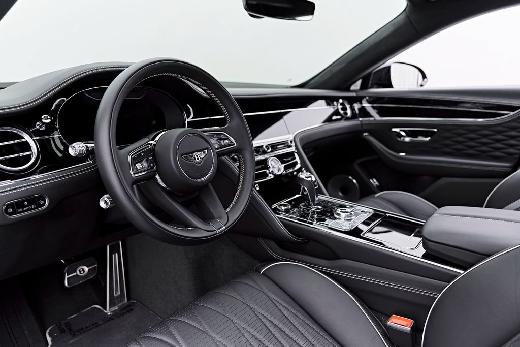 Used 2022 Bentley Flying Spur V8 AWD/4WD image 2