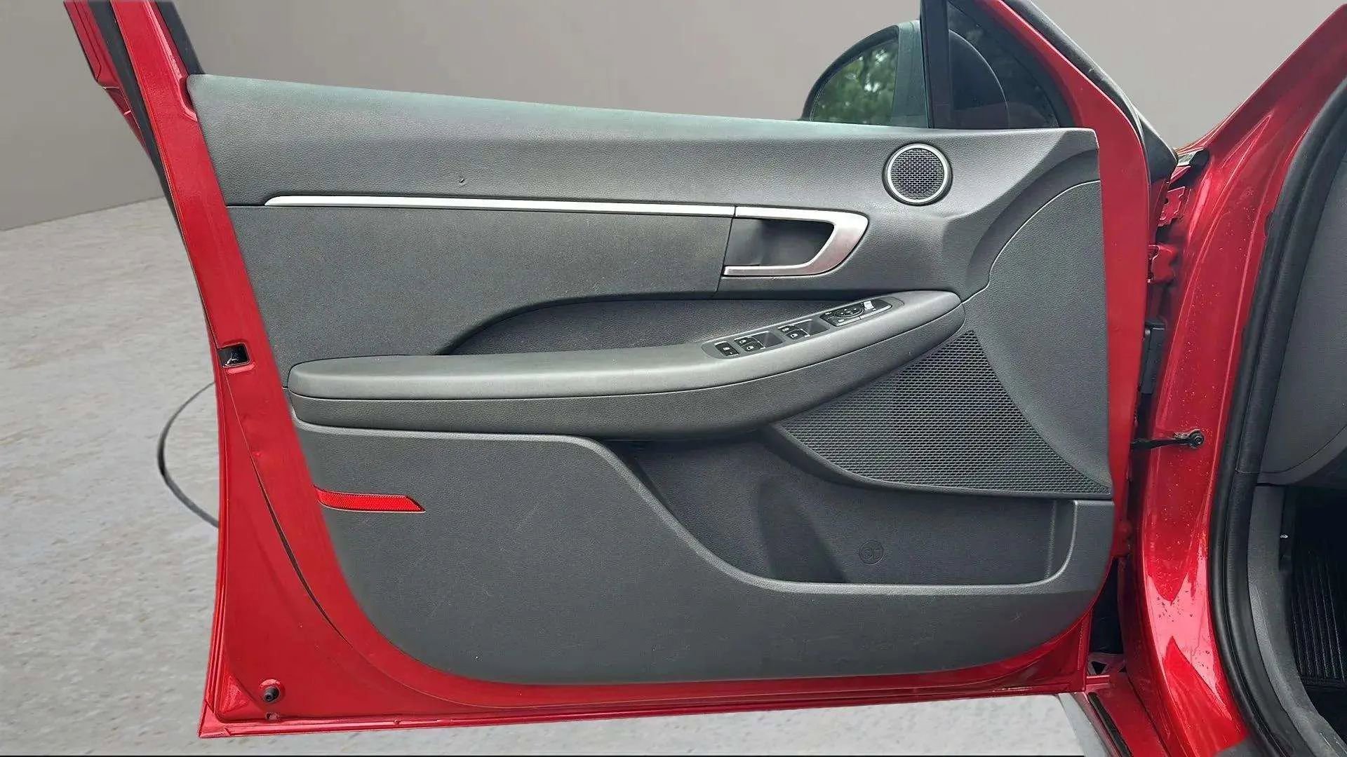 Used 2020 Hyundai Sonata SE w/ Cargo Package image 8