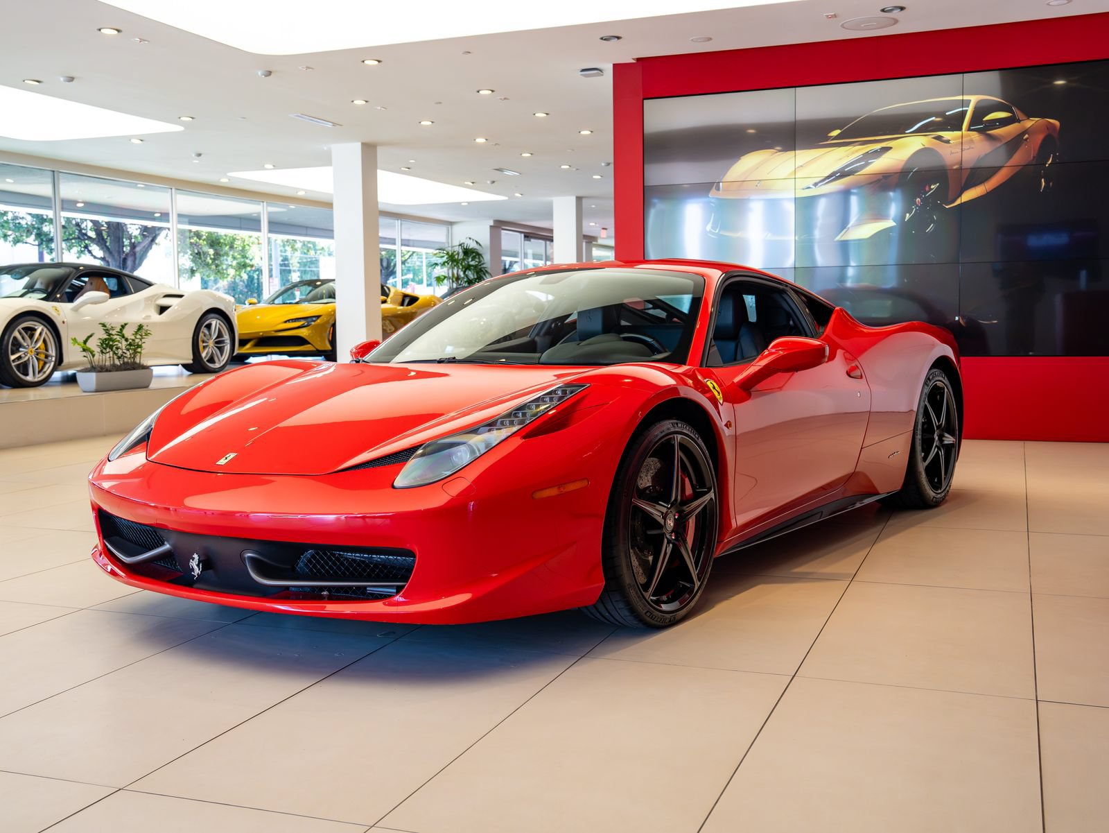 Used 2010 Ferrari 458 Italia Coupe RWD image 4