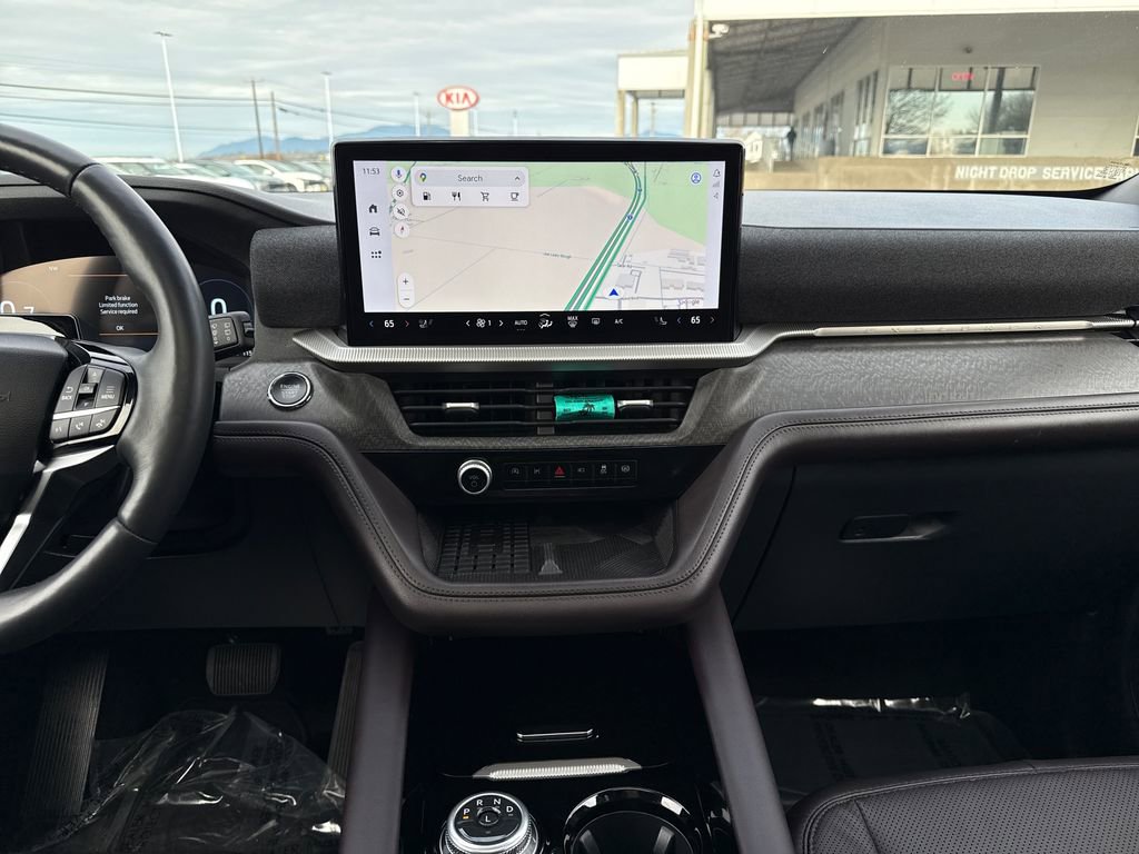 Used 2025 Ford Explorer Platinum w/ LUX Leather Package image 31