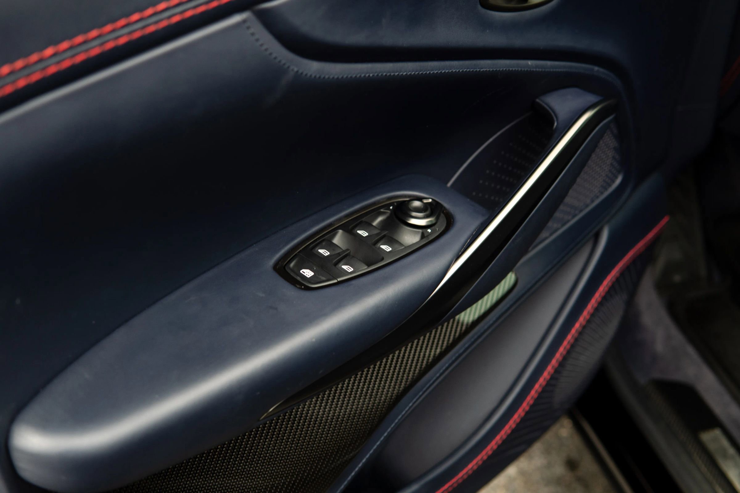 Used 2023 Aston Martin DBX 707 image 22