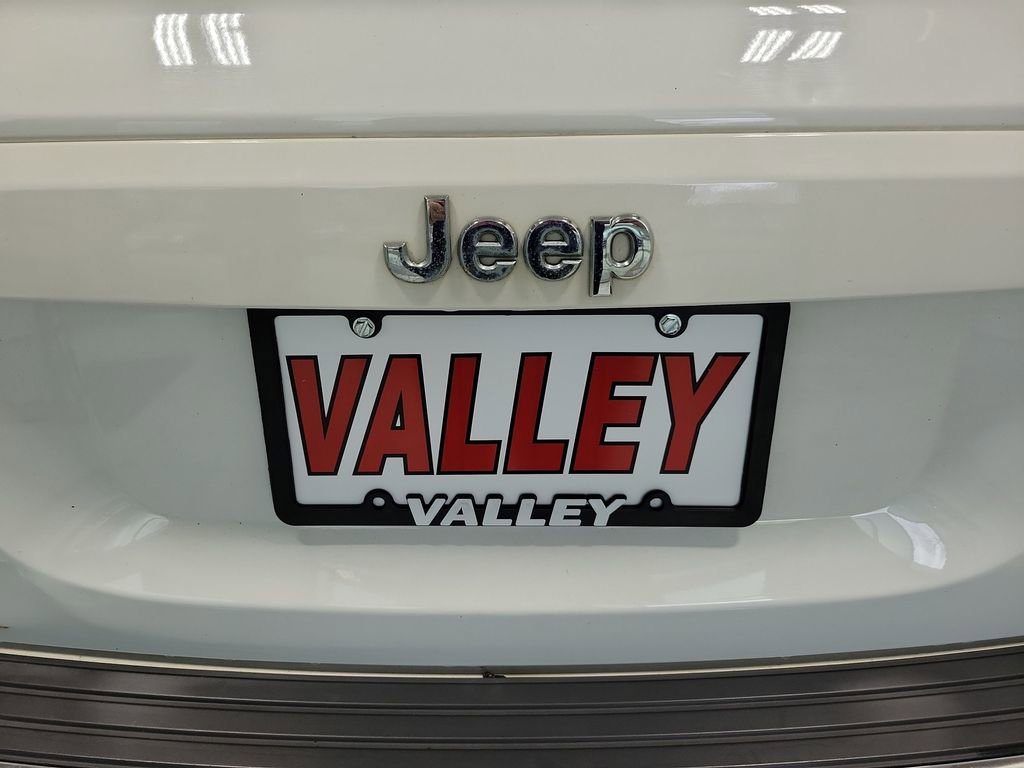 Used 2017 Jeep Patriot High Altitude image 8